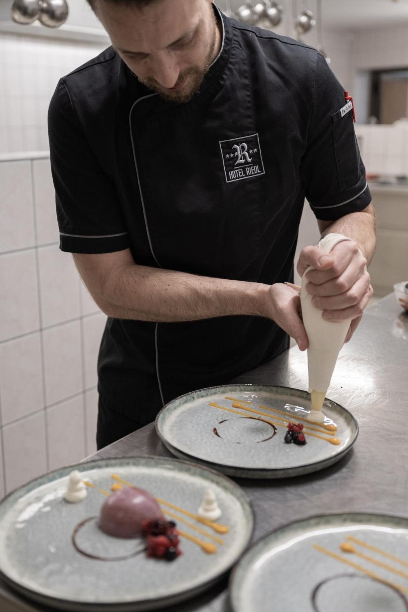 קוסן Hotel Riedl מראה חיצוני תמונה